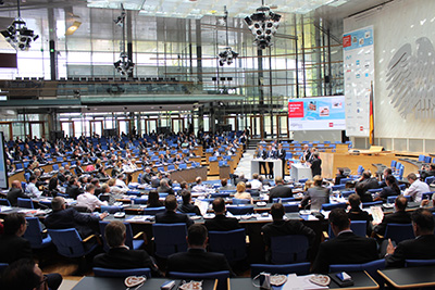 Kartenkongress im ehemaligen Bundestag in Bonn (Bild: Schellbach)